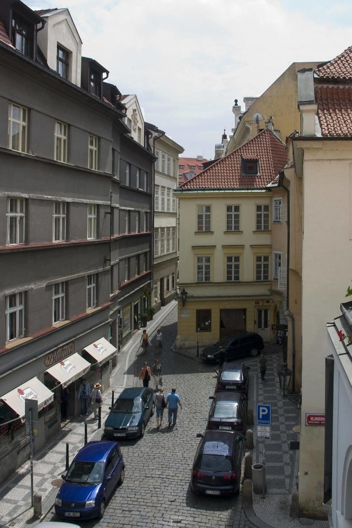 U Stare Pani - At The Old Lady Hotel Praga Exterior foto